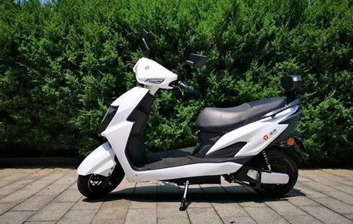 都說(shuō)電動(dòng)車鋰電池好，為什么沒(méi)有完全替代鉛酸電池？